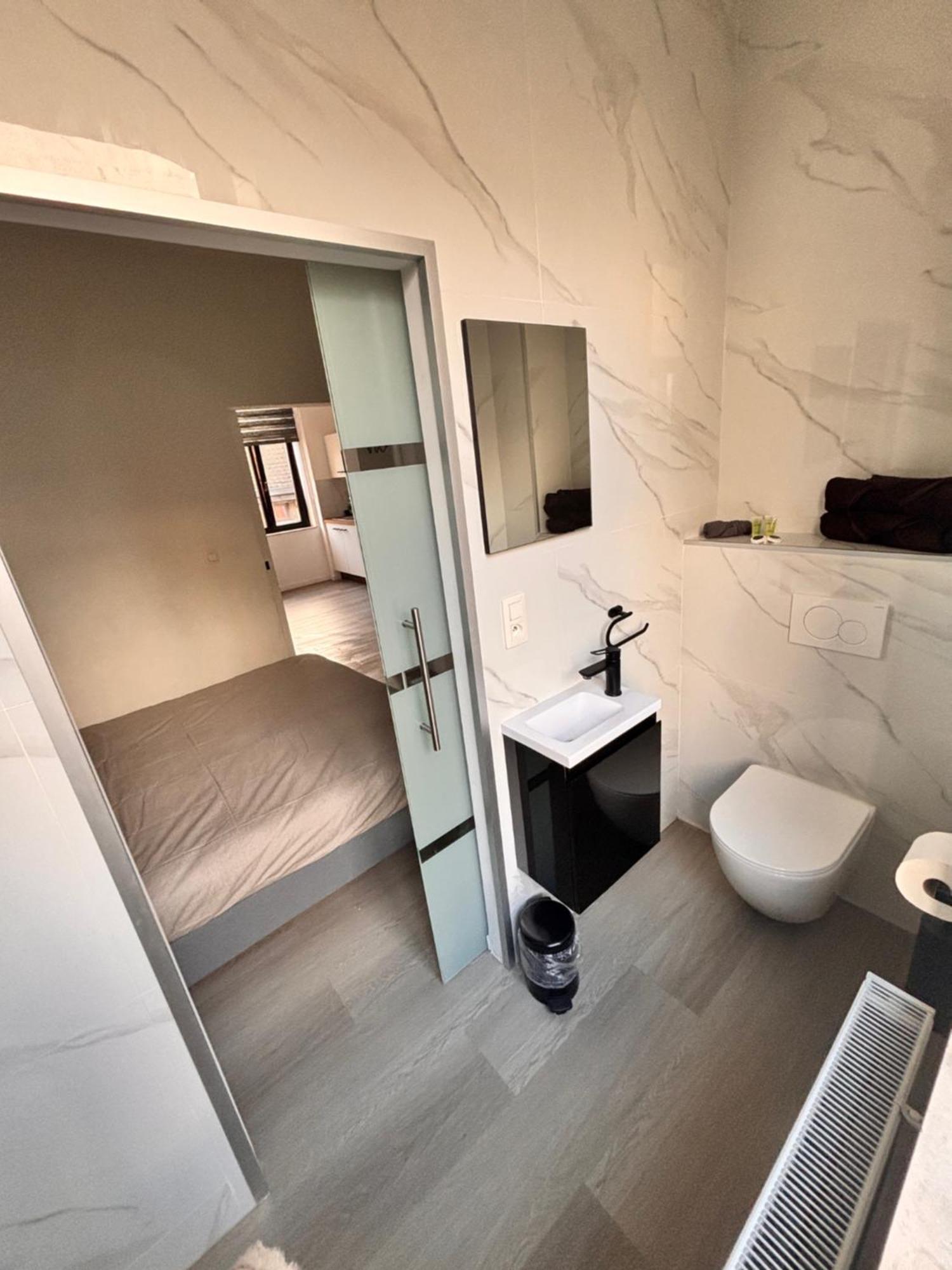 Foursuites Льеж Экстерьер фото
